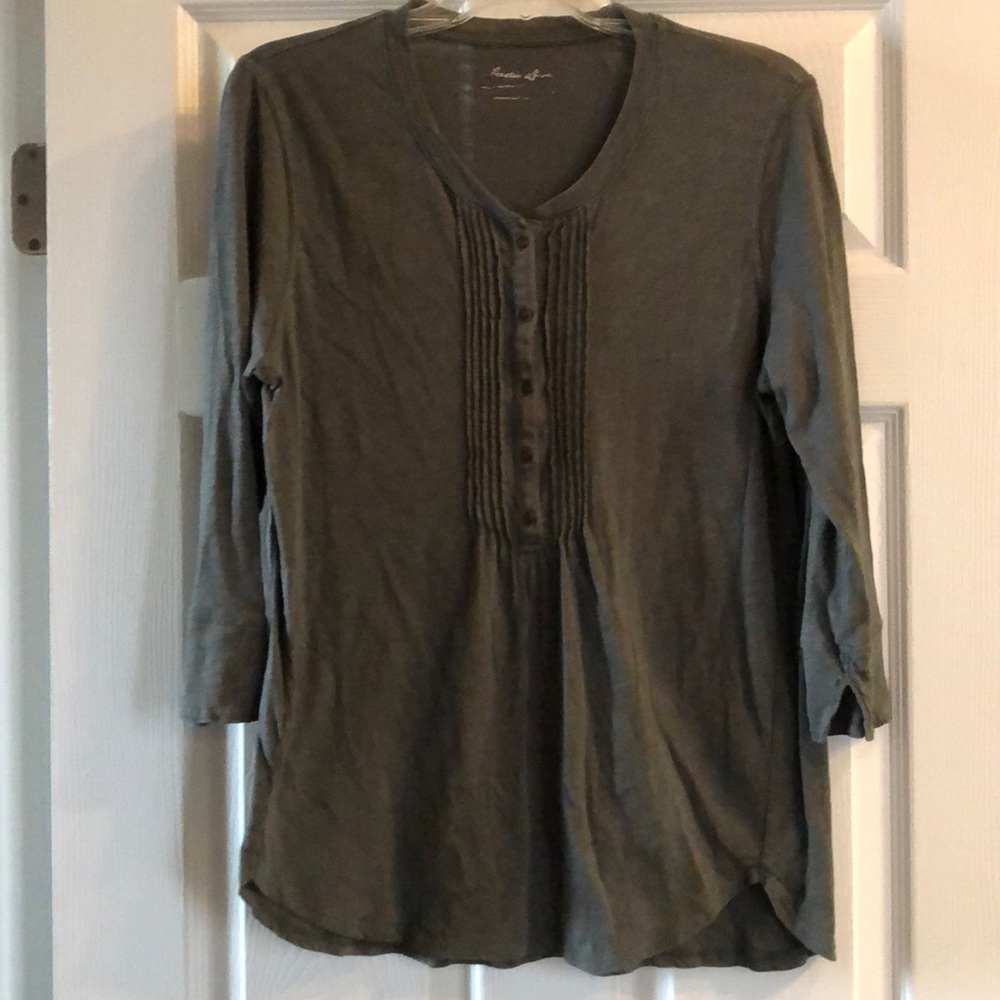 Henley shirt w/ ruffle detailing